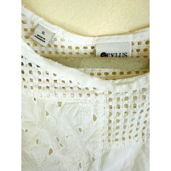 Stylus Crochet Lace Eyelet Patchwork Short Sleeve Shirt crewneck, Size XL - Picture 2 of 3
